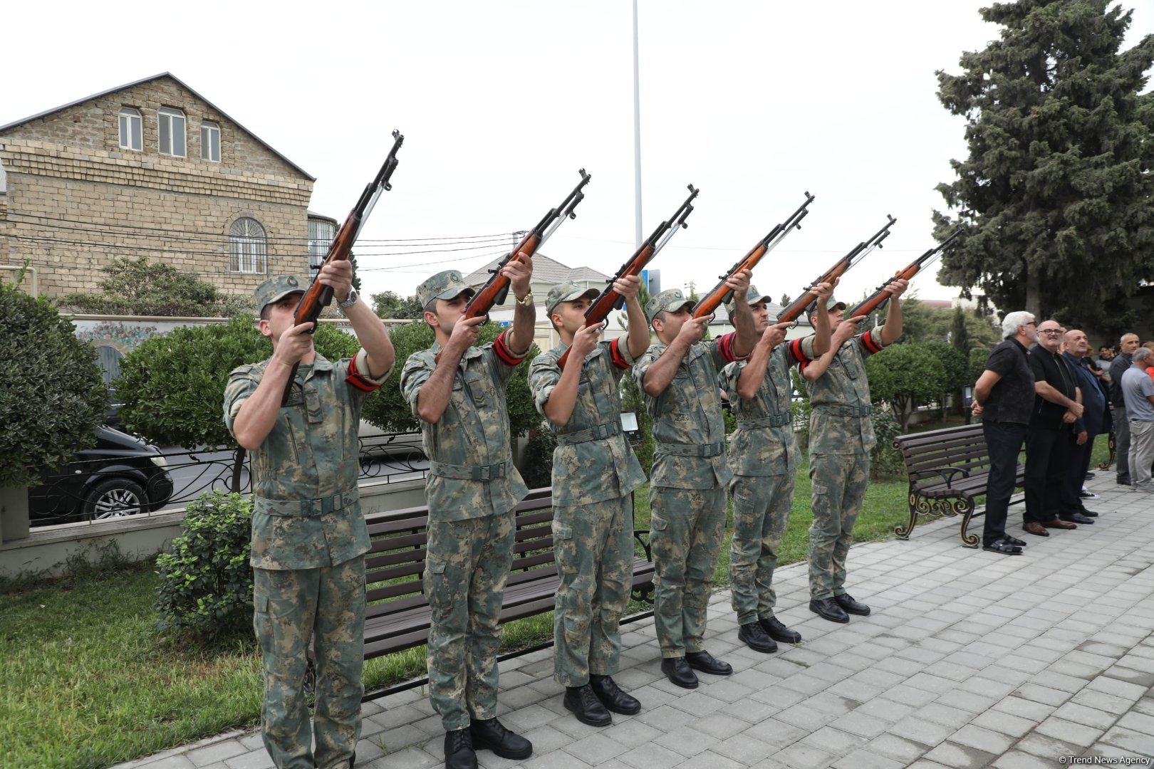 Şəhid Mübariz Məmmədovun nəşinin qalıqları dəfn edildi (FOTO)