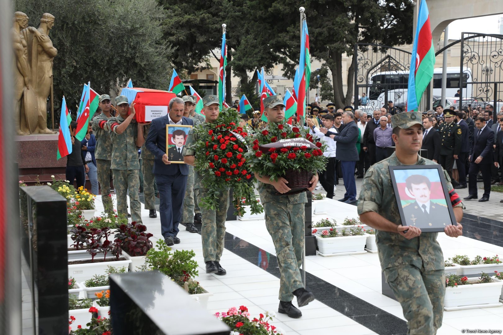 Şəhid Mübariz Məmmədovun nəşinin qalıqları dəfn edildi (FOTO)