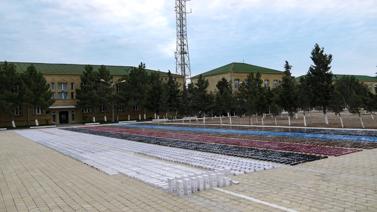 Xəzər dənizinin Azərbaycana mənsub ərazi sularında aşkar olunan qaçaqmal götürülüb (FOTO/VİDEO)
