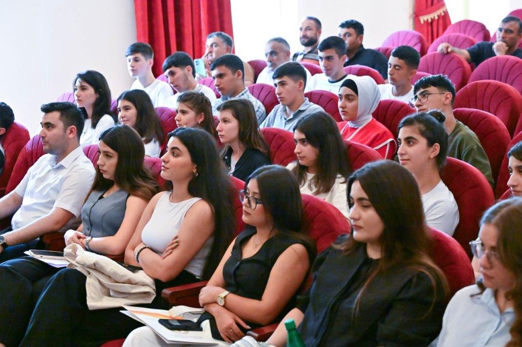 Norm Ustalar Klubunda abituriyentlər üçün yeni layihəyə start verilib (FOTO)