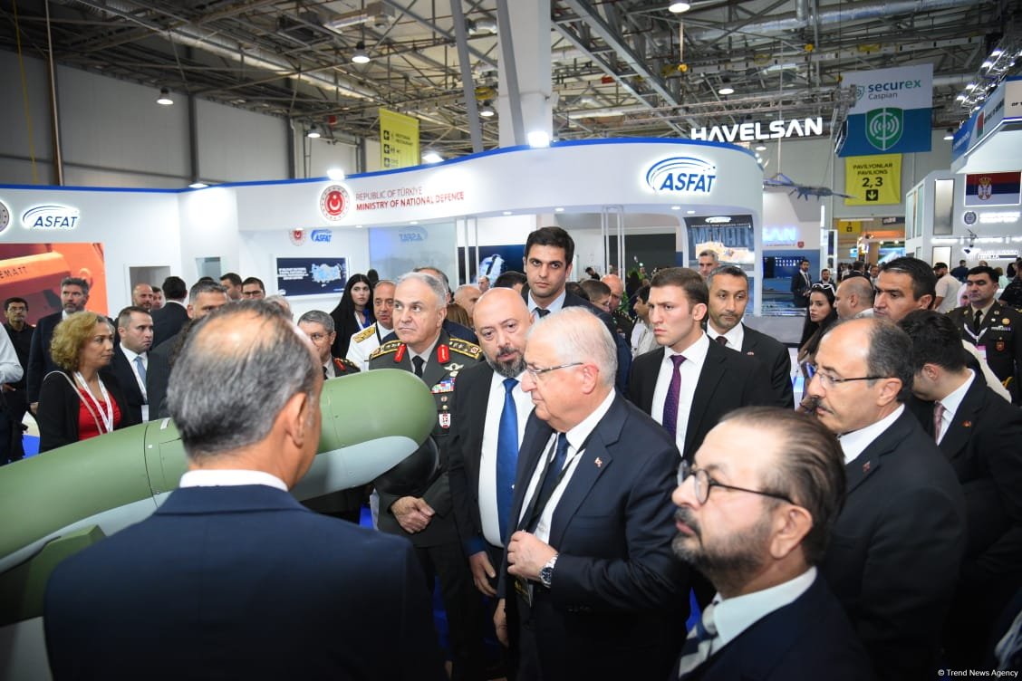 Türkiyənin müdafiə naziri "ADEX-2024” və “Securex Caspian” sərgilərini ziyarət edib (FOTO)