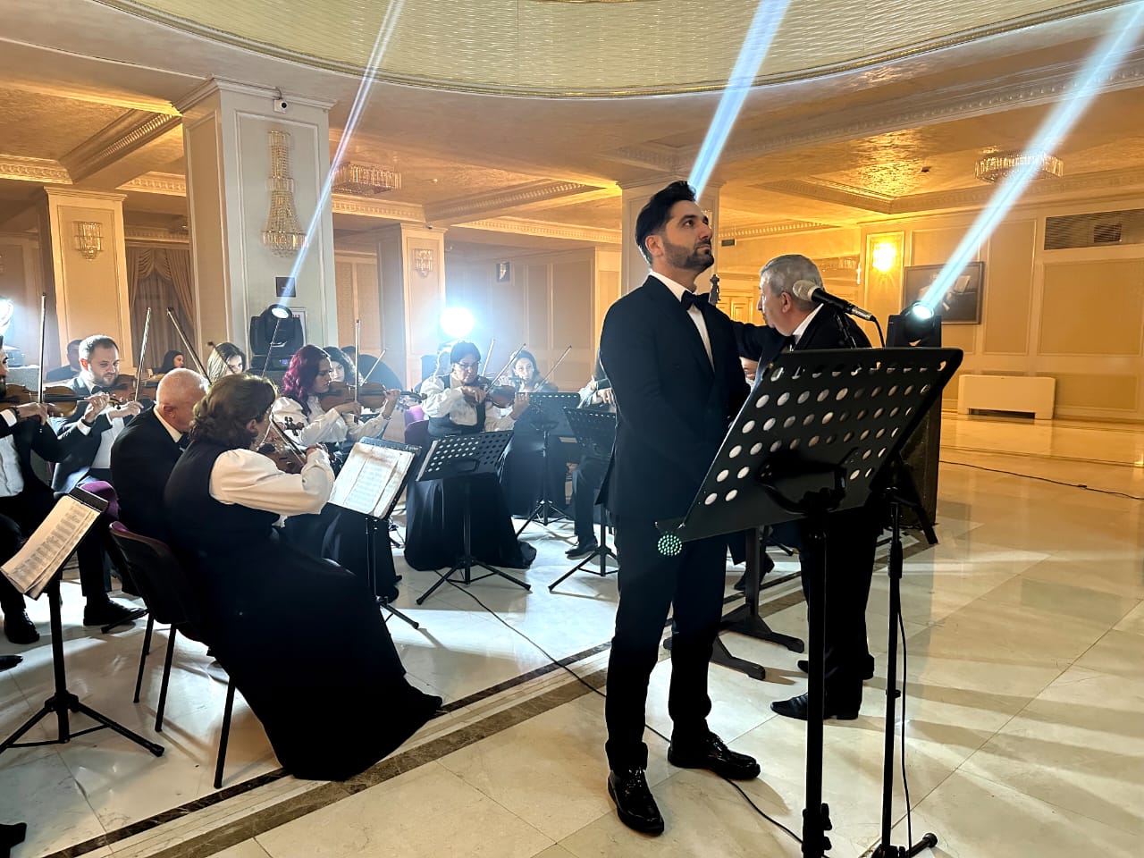 Gəncə Dövlət Filarmoniyasında "Bakıdan Gəncəyə" layihəsi çərçivəsində klassik musiqi gecəsi baş tutub (FOTO)