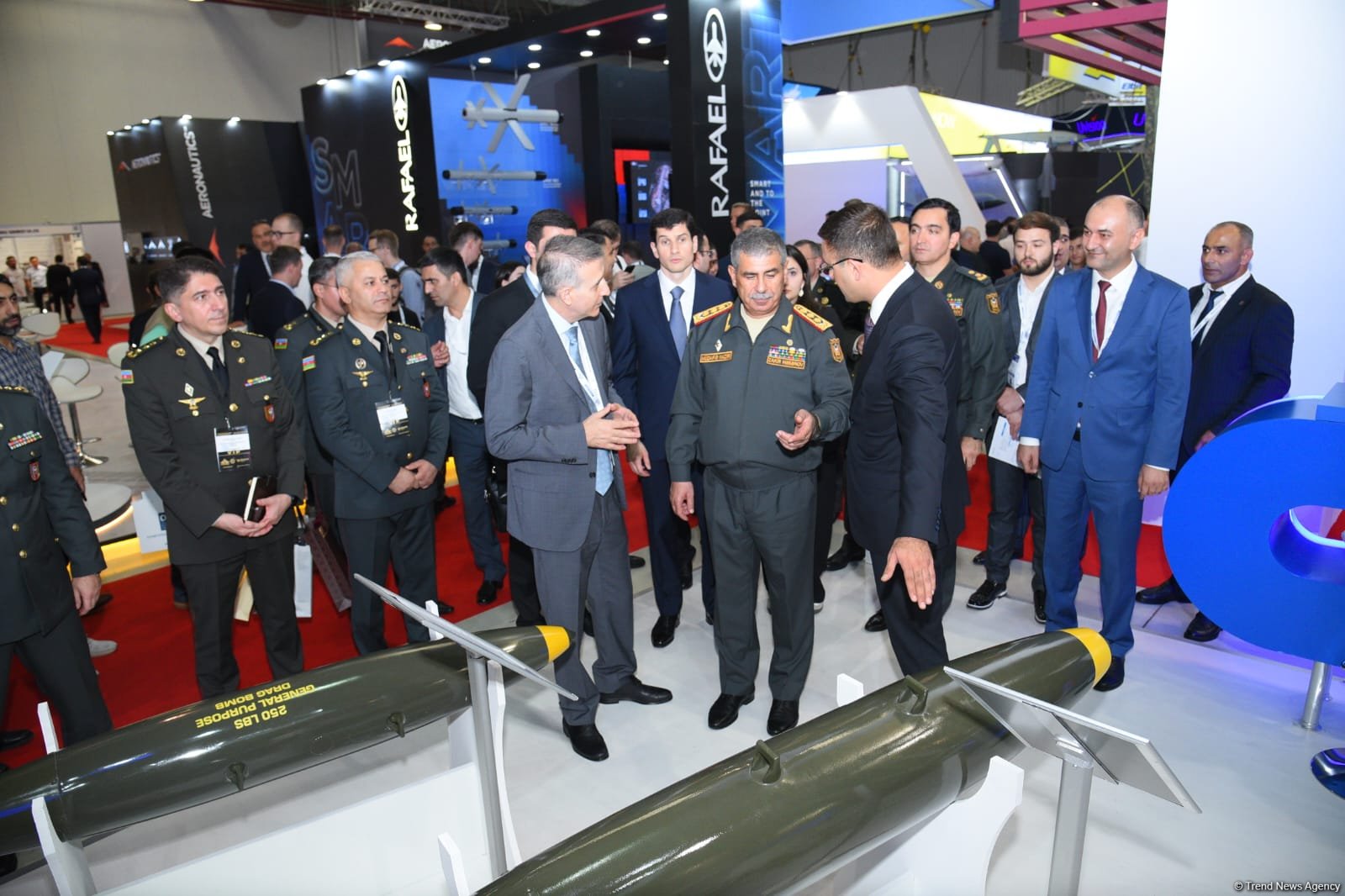 Zakir Həsənov “ADEX-2024” sərgisində müxtəlif ölkələrin məhsulları ilə tanış olub (FOTO)