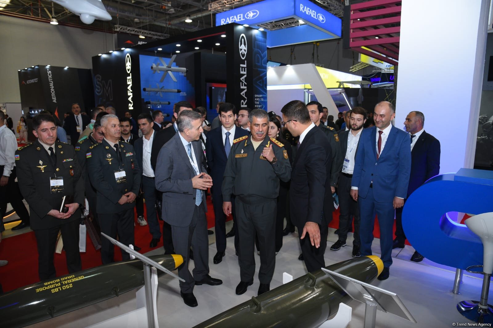 Zakir Həsənov “ADEX-2024” sərgisində müxtəlif ölkələrin məhsulları ilə tanış olub (FOTO)
