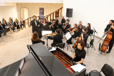 QDF Şuşa şəhərinə konsert royalının hədiyyə edilməsi ilə bağlı “Qarabağ gecəsi” konsertini keçirib (FOTO)
