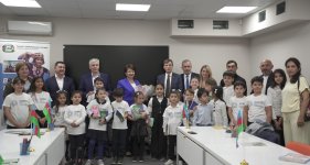 Kişineudakı həftəsonu məktəbində dərslərə start verilib (FOTO)