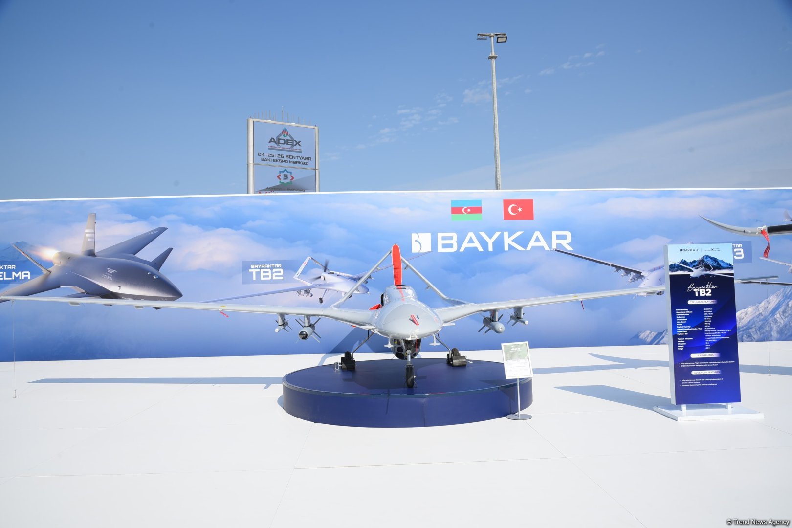"Bayraktar TB2" zərbə PUA-sı ADEX-də nümayiş etdirilir (FOTO)