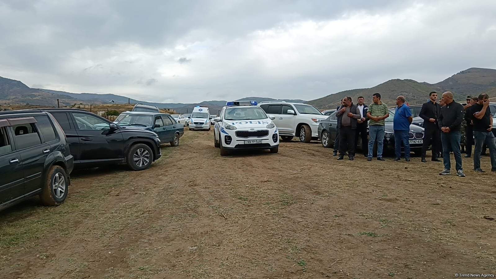 Qaradağlı faciəsinin qurbanının nəşinin qalıqları 32 ildən sonra doğma kəndində dəfn edildi (FOTO)