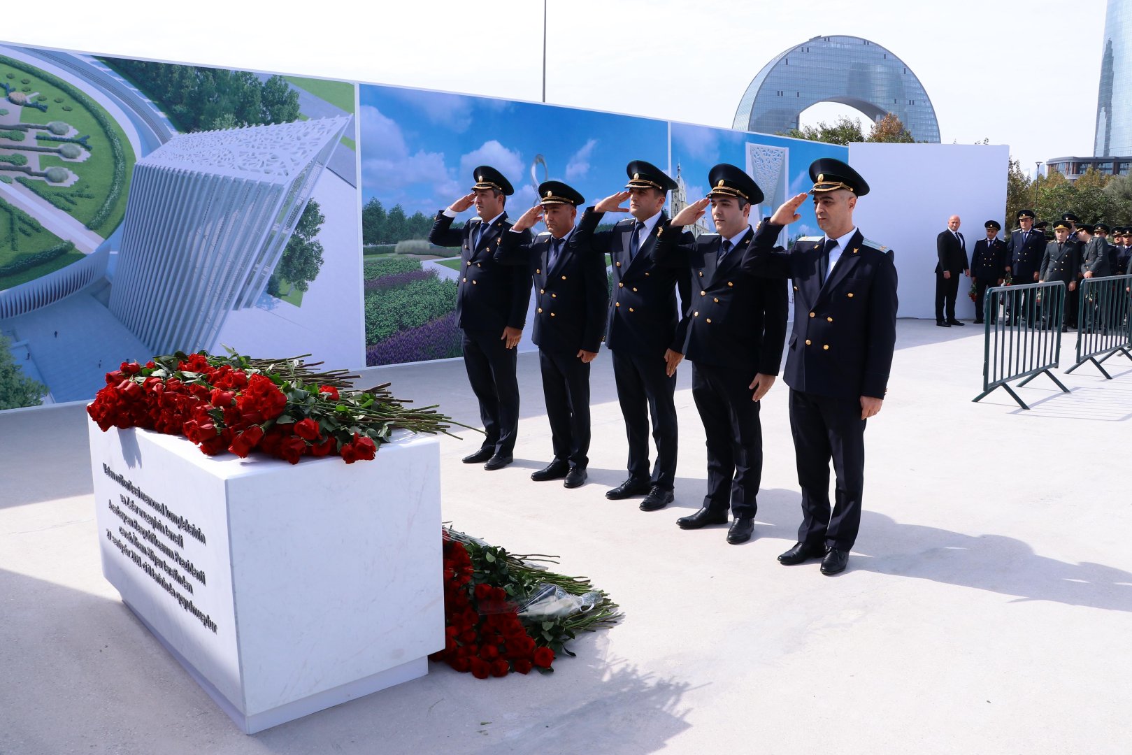 Baş Prokurorluğun rəhbər heyəti Zəfər Parkında olub (FOTO)