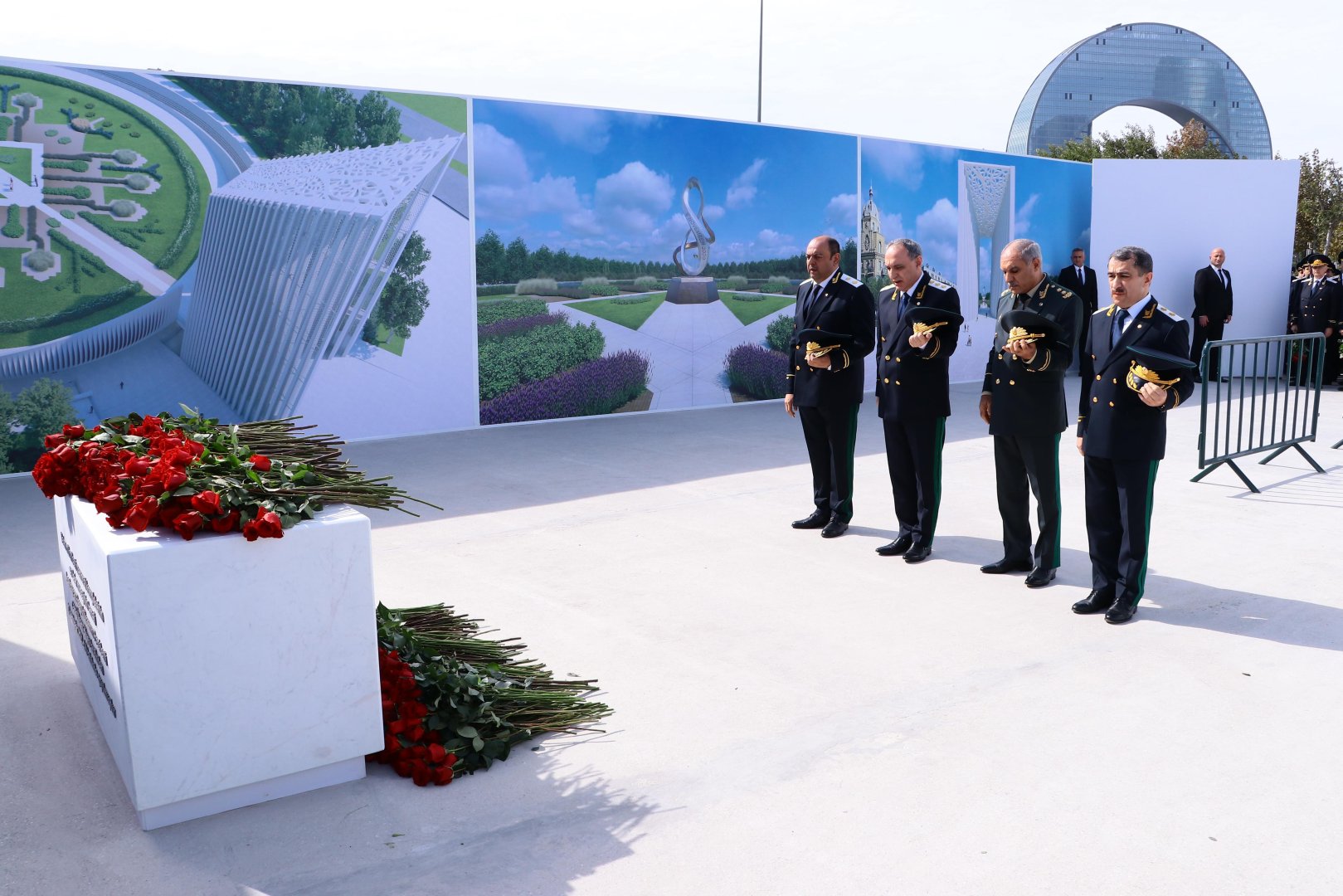 Baş Prokurorluğun rəhbər heyəti Zəfər Parkında olub (FOTO)