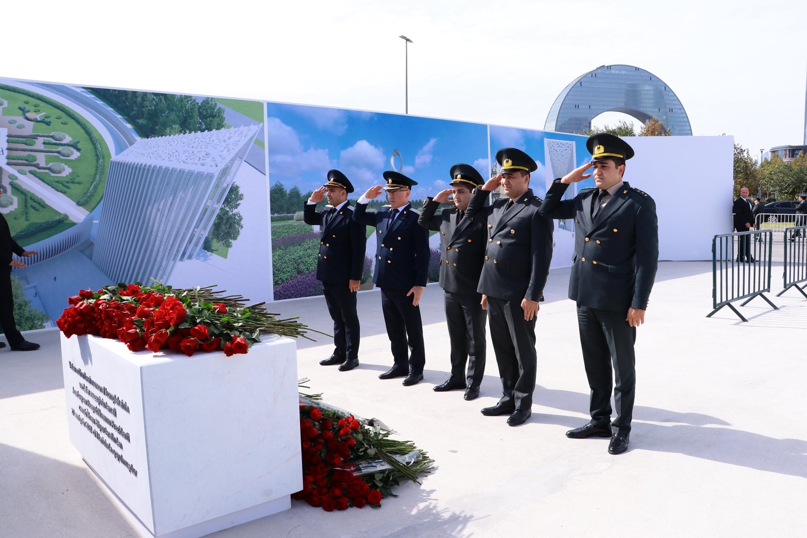 Baş Prokurorluğun rəhbər heyəti Zəfər Parkında olub (FOTO)