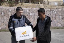 “AzerGold” QSC Daşkəsəndə Vətən müharibəsi şəhidlərinin ailə üzvlərini və qaziləri ziyarət edib (FOTO)
