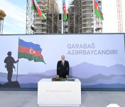 Prezident İlham Əliyev Zəfər parkında olub (FOTO/VİDEO) (YENİLƏNİB)