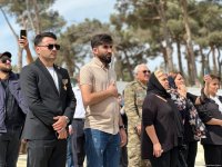 Azərbaycan xalqı qəhrəman şəhidlərini anır (FOTO)