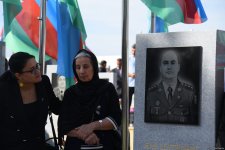 Azərbaycan xalqı qəhrəman şəhidlərini anır (FOTO)