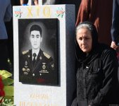 Azərbaycan xalqı qəhrəman şəhidlərini anır (FOTO)