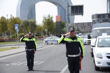 Vətən Müharibəsi şəhidlərinin xatirəsi bütün ölkə ərazisində bir dəqiqəlik sükutla yad edilib (FOTO/VİDEO)