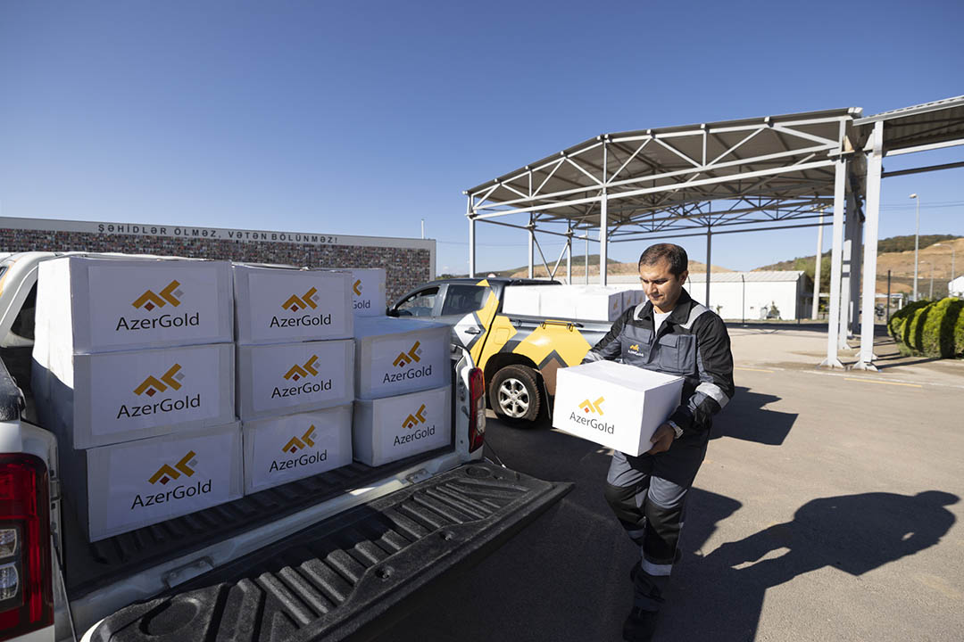 “AzerGold” QSC Daşkəsəndə Vətən müharibəsi şəhidlərinin ailə üzvlərini və qaziləri ziyarət edib (FOTO)