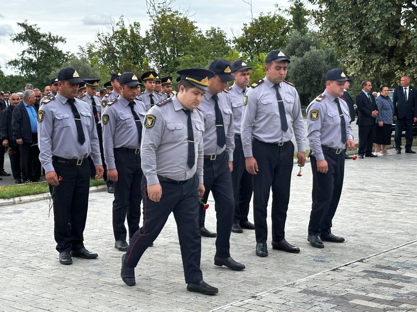 Ağdam sakinləri şəhidlərini anır (FOTO/VİDEO)