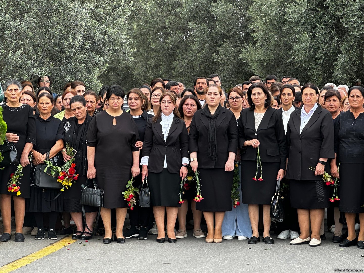 Ağdam sakinləri şəhidlərini anır (FOTO/VİDEO)