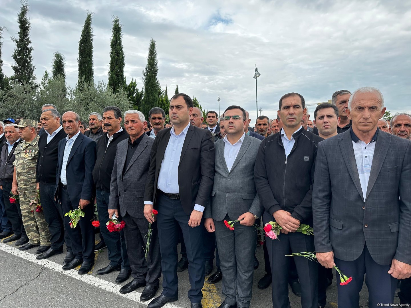 Ağdam sakinləri şəhidlərini anır (FOTO/VİDEO)
