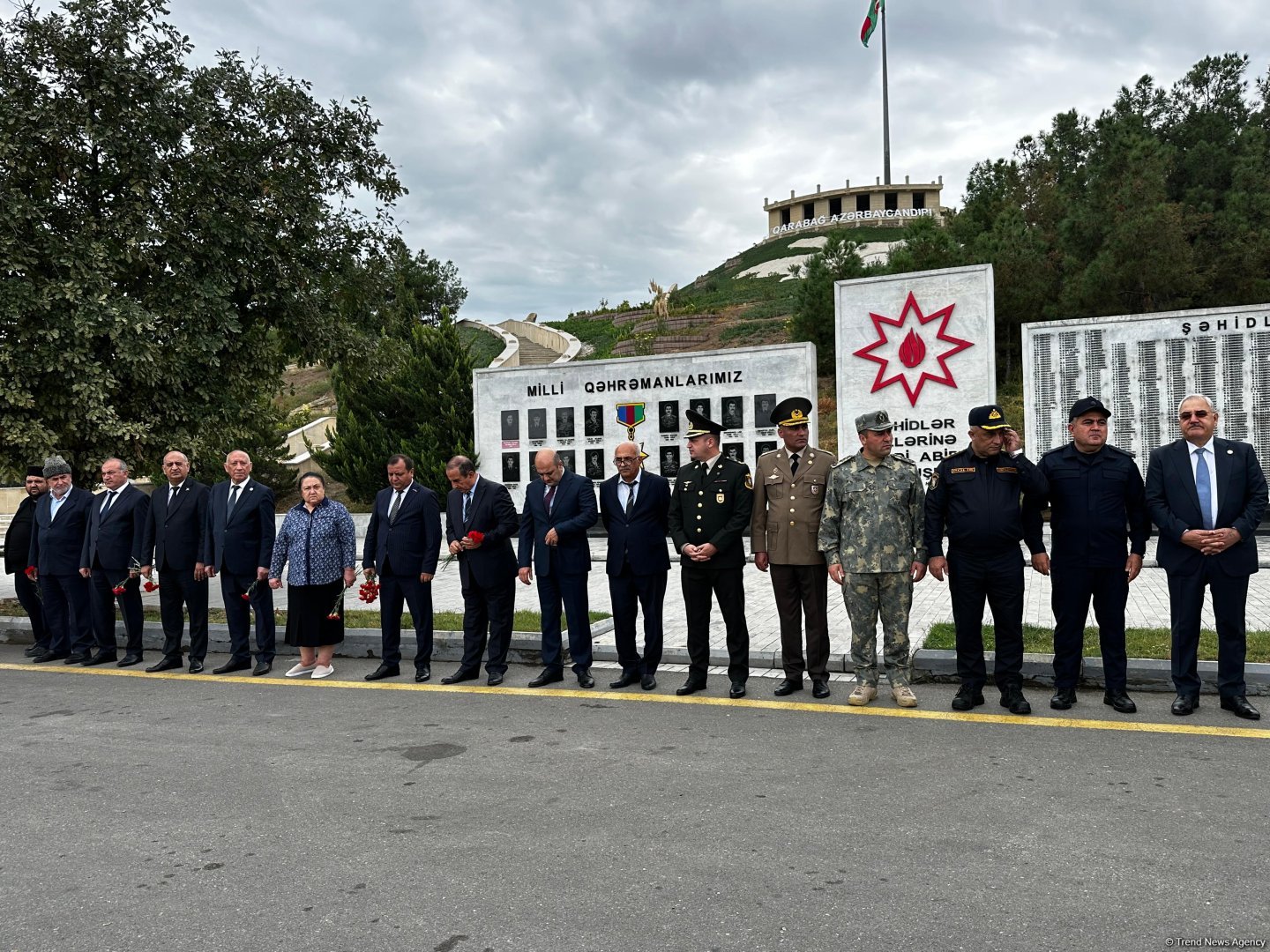 Ağdam sakinləri şəhidlərini anır (FOTO/VİDEO)