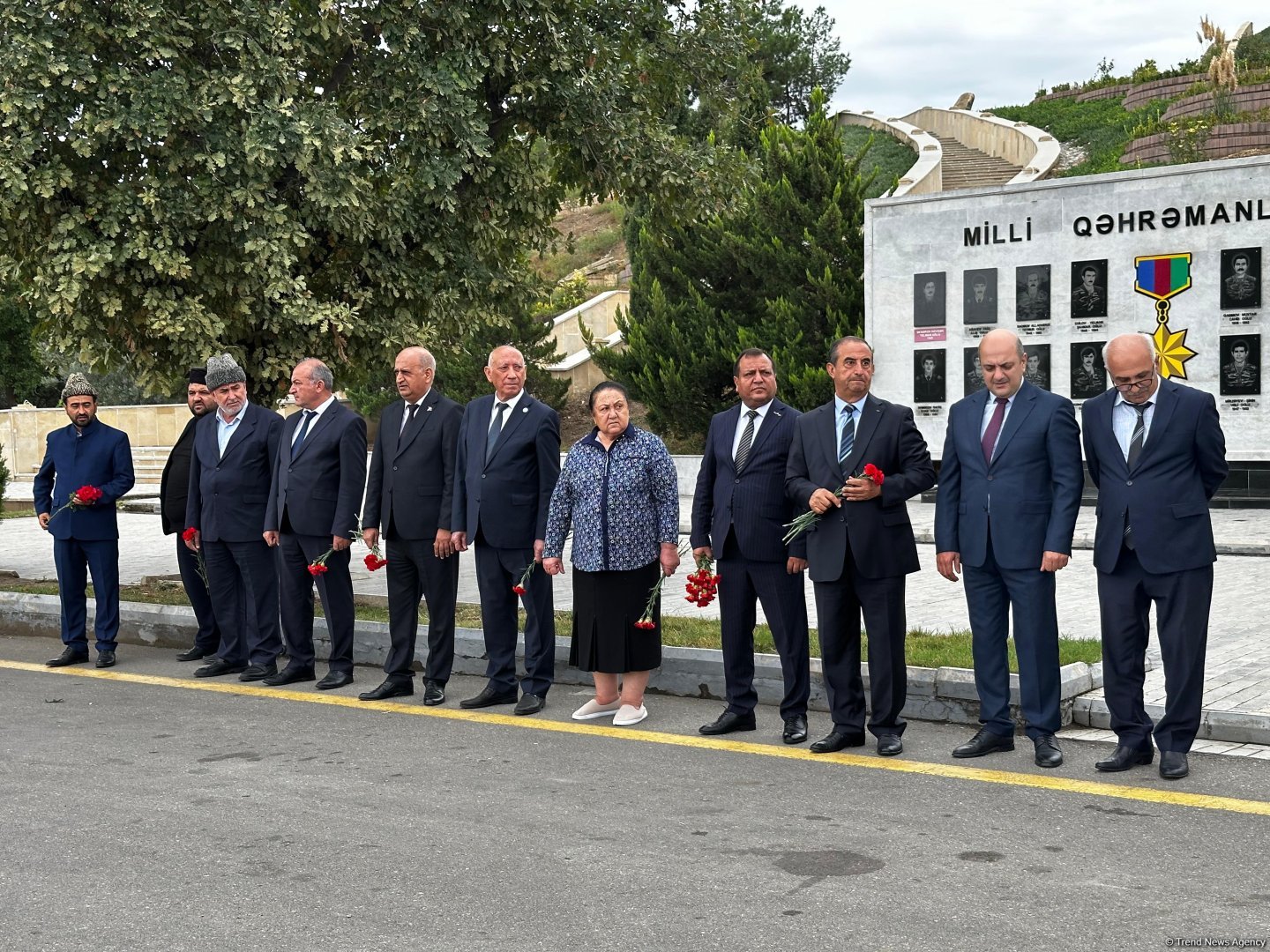 Ağdam sakinləri şəhidlərini anır (FOTO/VİDEO)