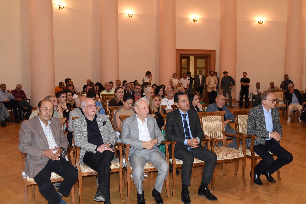 Muzey Mərkəzində "Azərbaycan rəssamlarının abstrakt incəsənət təcrübəsi" adlı sərginin açılışı keçirildi (FOTO)