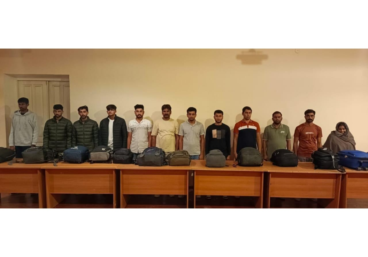 Dövlət sərhədini pozmağa cəhd göstərən 22 nəfər ələ keçdi (FOTO)