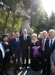 Prezident İlham Əliyev Bakıda Aşıq Ələsgərin abidəsinin açılışında iştirak edib (YENİLƏNİB) (FOTO/VİDEO)