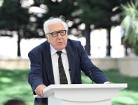 Prezident İlham Əliyev Bakıda Aşıq Ələsgərin abidəsinin açılışında iştirak edib (YENİLƏNİB) (FOTO/VİDEO)
