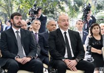 Prezident İlham Əliyev Bakıda Aşıq Ələsgərin abidəsinin açılışında iştirak edib (YENİLƏNİB) (FOTO/VİDEO)