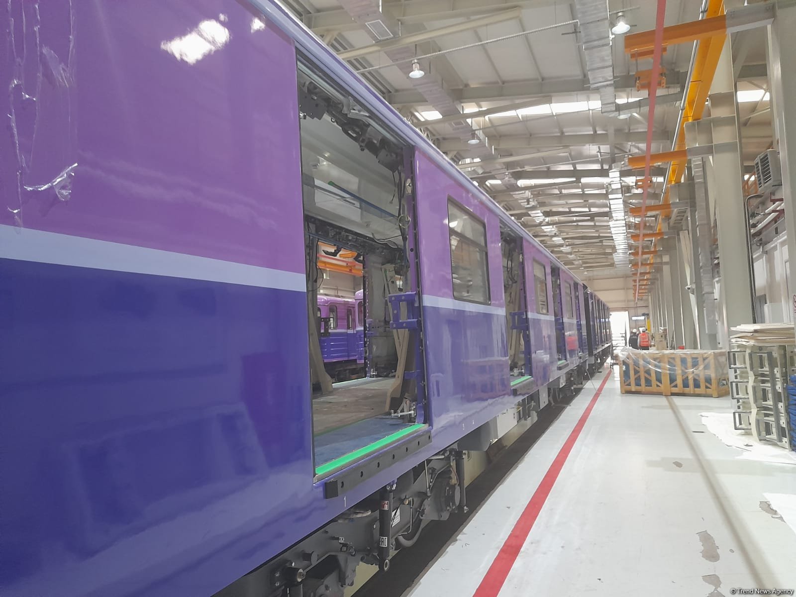 Bu gün media nümayəndələrinin iştirakı ilə yeni metro qatarlarına baxış keçirilib (FOTO)