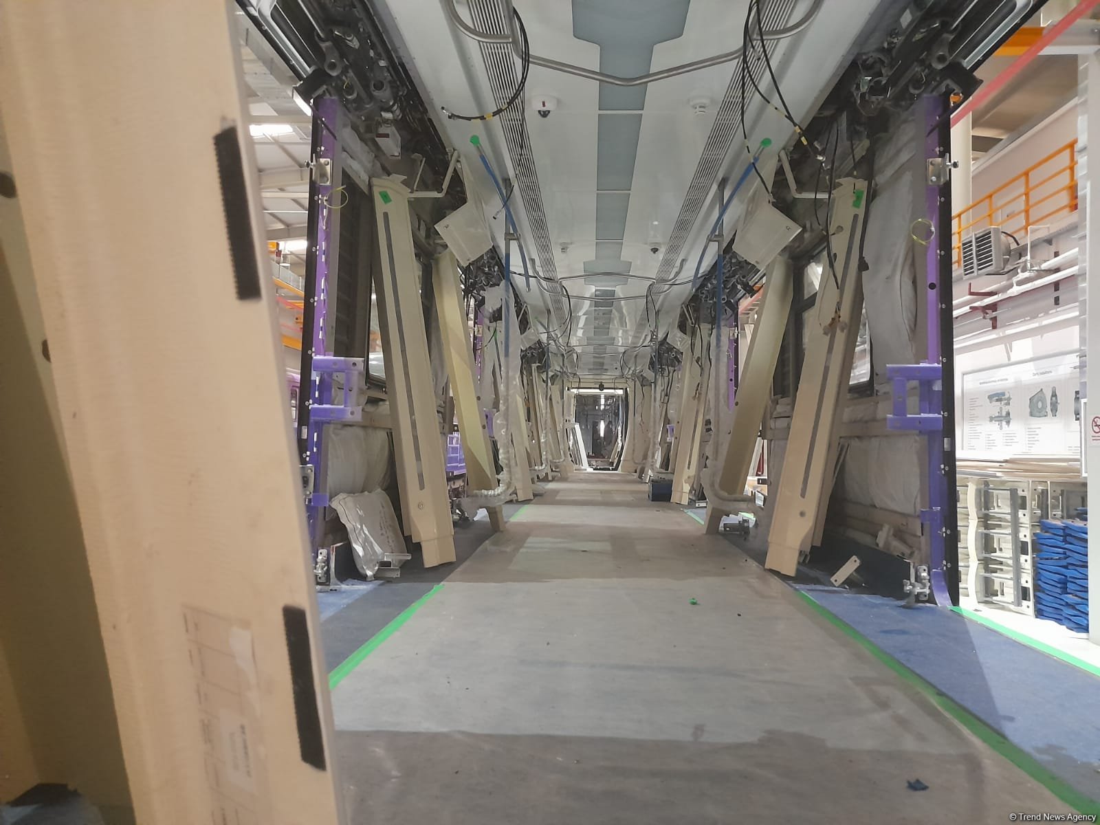 Bu gün media nümayəndələrinin iştirakı ilə yeni metro qatarlarına baxış keçirilib (FOTO)