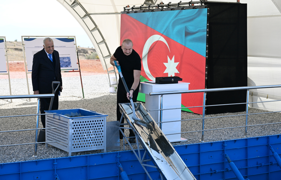 Prezident İlham Əliyev Cəbrayıl şəhərində alkoqolsuz içki məhsulları istehsalı kompleksinin təməlini qoyub (YENİLƏNİB) (FOTO/VİDEO)