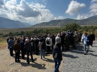 Ağdərədə aşkarlanmış kütləvi məzarlığa baxış keçirilib (FOTO)