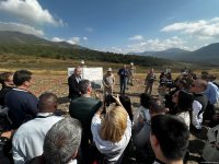 Ağdərədə aşkarlanmış kütləvi məzarlığa baxış keçirilib (FOTO)
