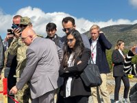 Ağdərədə aşkarlanmış kütləvi məzarlığa baxış keçirilib (FOTO)
