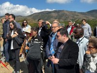 Ağdərədə aşkarlanmış kütləvi məzarlığa baxış keçirilib (FOTO)