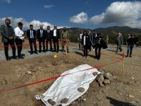 Ağdərədə aşkarlanmış kütləvi məzarlığa baxış keçirilib (FOTO)