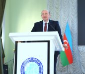 UNEC-də “Yaşıl iqtisadiyyat: Elm, təhsil, texnologiya və innovasiya” mövzusunda beynəlxalq konfrans öz işinə başlayıb (FOTO)