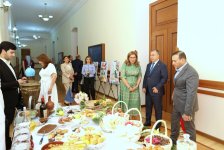 UNEC-də “Yaşıl iqtisadiyyat: Elm, təhsil, texnologiya və innovasiya” mövzusunda beynəlxalq konfrans öz işinə başlayıb (FOTO)