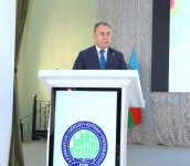 UNEC-də “Yaşıl iqtisadiyyat: Elm, təhsil, texnologiya və innovasiya” mövzusunda beynəlxalq konfrans öz işinə başlayıb (FOTO)