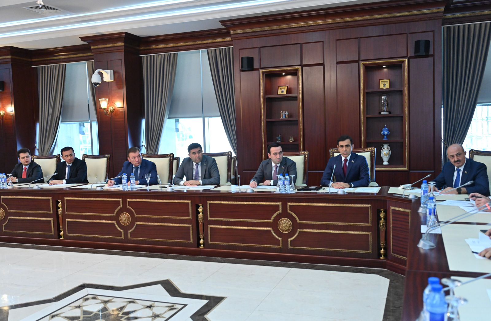 Milli Məclisin Gənclər və idman komitəsinin payız sessiyasında ilk iclası keçirilib