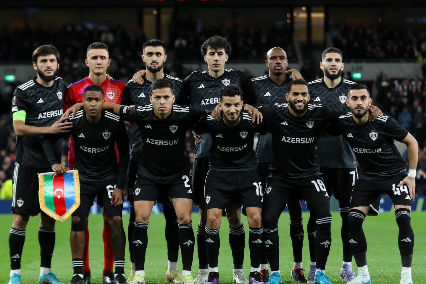 Azərbaycan çempionatının qalibi olan “Qarabağ” futbol klubu mükafatlandırılıb (VİDEO)