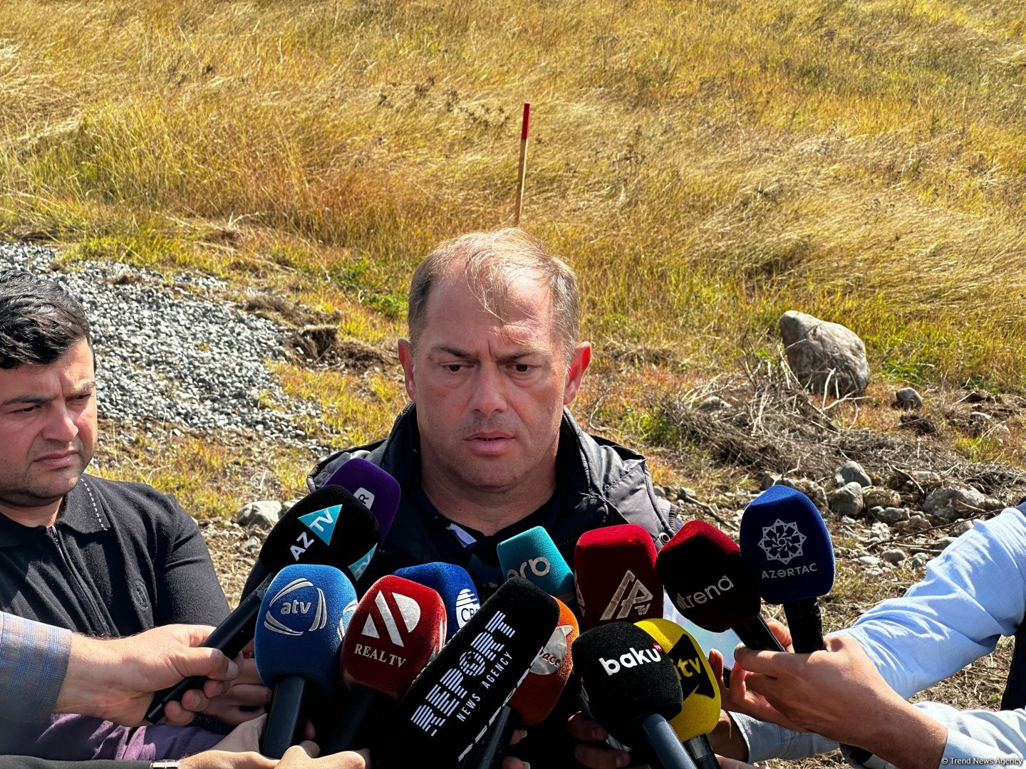 Ağdərədə aşkarlanmış kütləvi məzarlığa baxış keçirilib (FOTO)