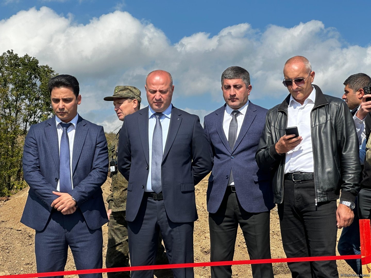 Ağdərədə aşkarlanmış kütləvi məzarlığa baxış keçirilib (FOTO)