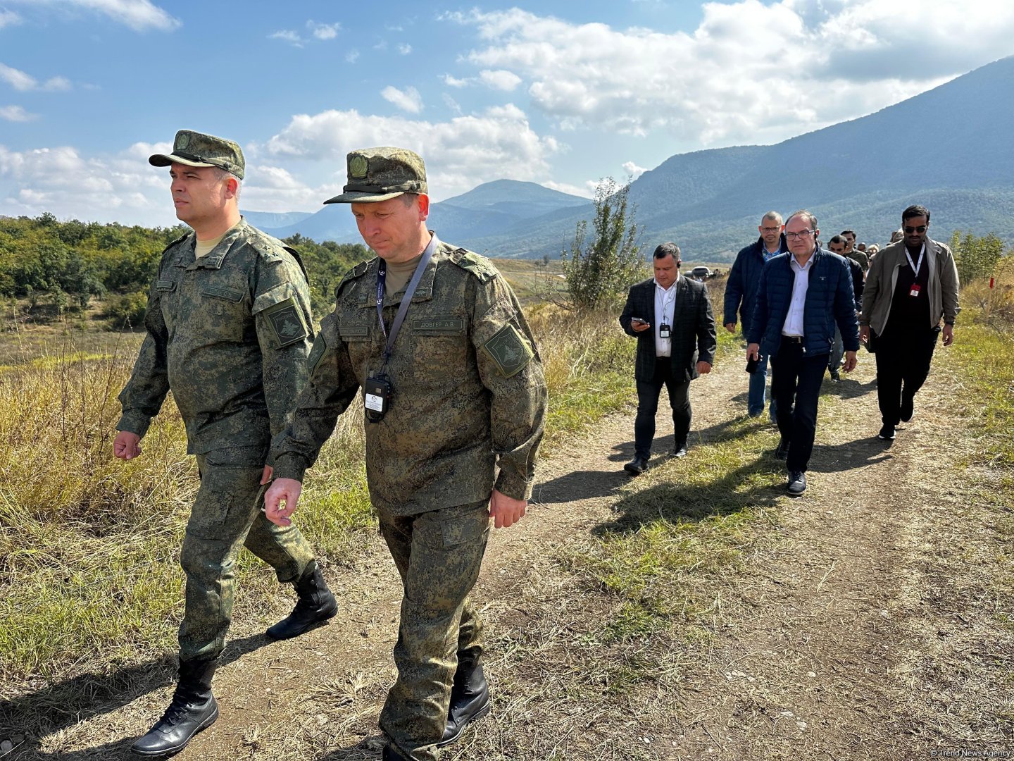 Ağdərədə aşkarlanmış kütləvi məzarlığa baxış keçirilib (FOTO)