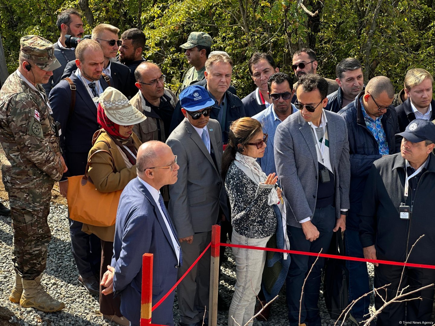 Ağdərədə aşkarlanmış kütləvi məzarlığa baxış keçirilib (FOTO)