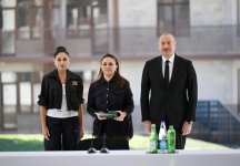 Prezident İlham Əliyev və Birinci xanım Mehriban Əliyeva Cəbrayıl şəhərində inşa olunan yaşayış kompleksinin açılışında iştirak ediblər (FOTO/VİDEO) (YENİLƏNİB-3)